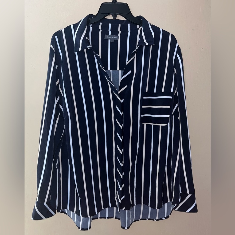 THE LIMITED Women’s Collared Button Up Top